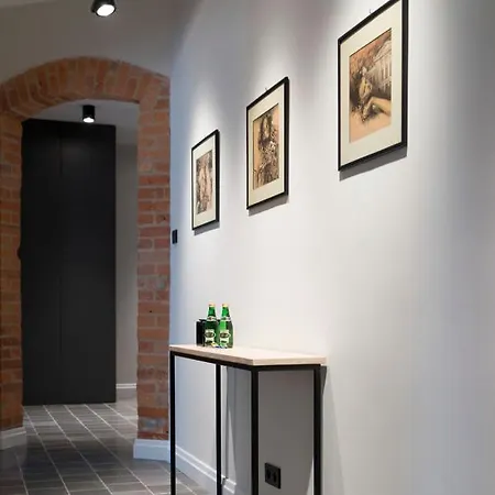 Apartment Laser Studio *
